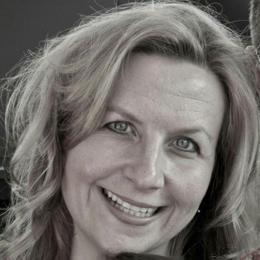 Yvonne Alling